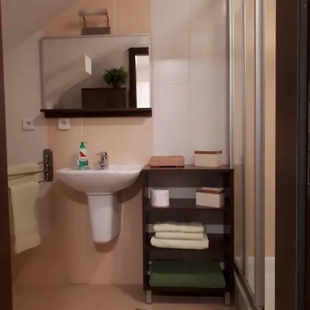 Hrabovo Barbora 19 鲁容贝罗克